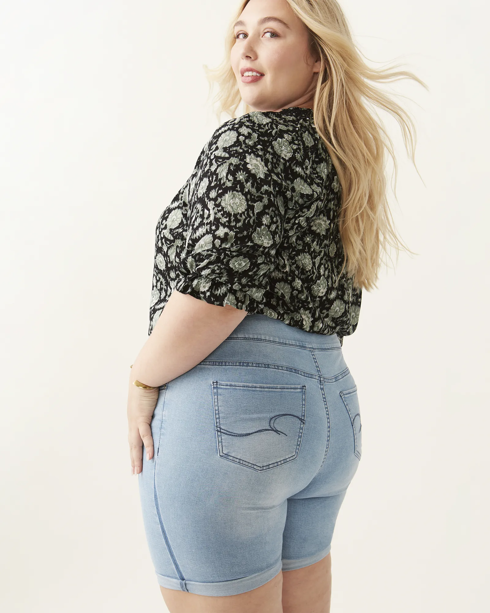 Drew Roll Hem Denim Short | Light Wash