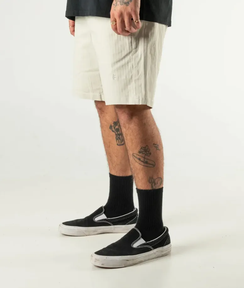 FORMER - Prayer Walkshorts - ECRU