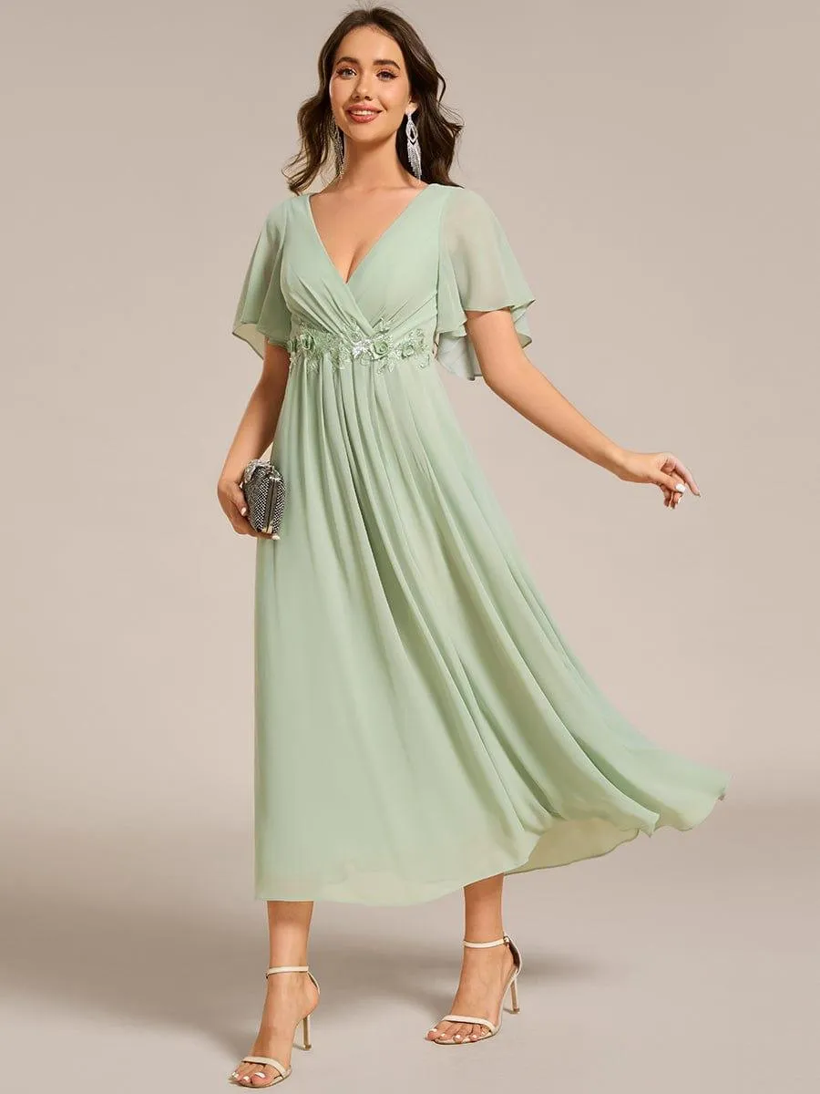 Short Sleeve V Neck Knee Length Mother of the Bride Dress