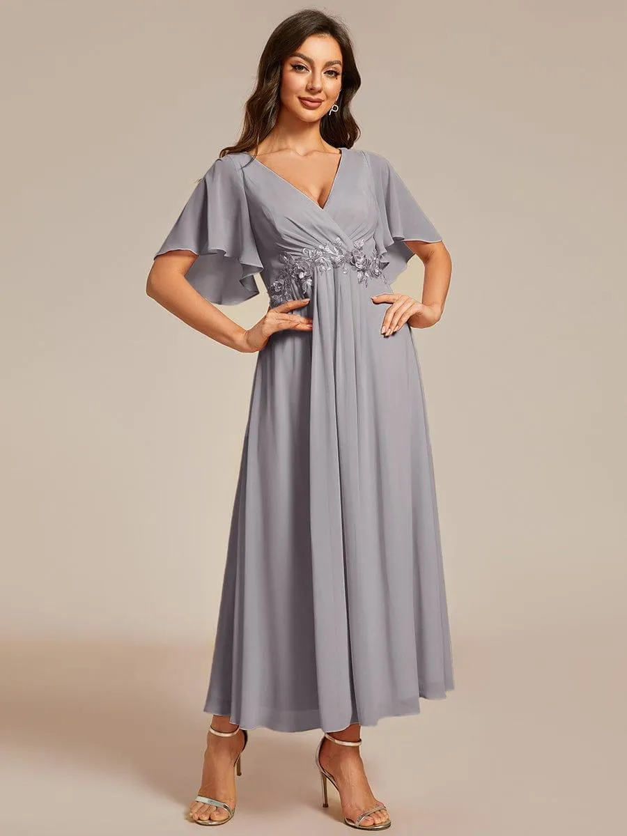 Short Sleeve V Neck Knee Length Mother of the Bride Dress
