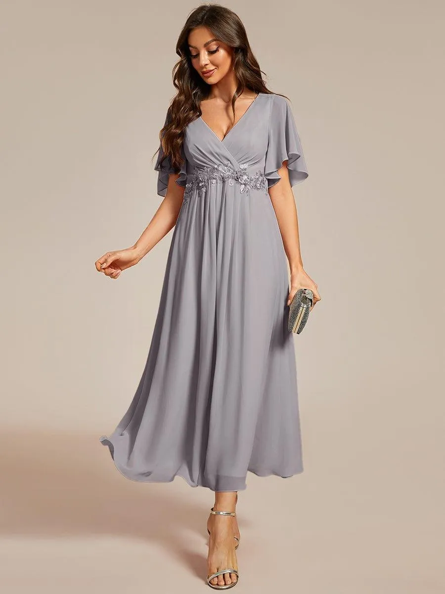 Short Sleeve V Neck Knee Length Mother of the Bride Dress